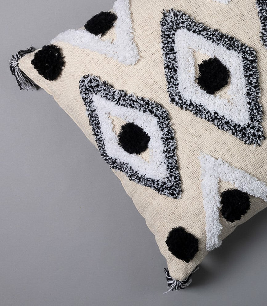 ASTRANTIA - Designer Tufted Pillow Cover