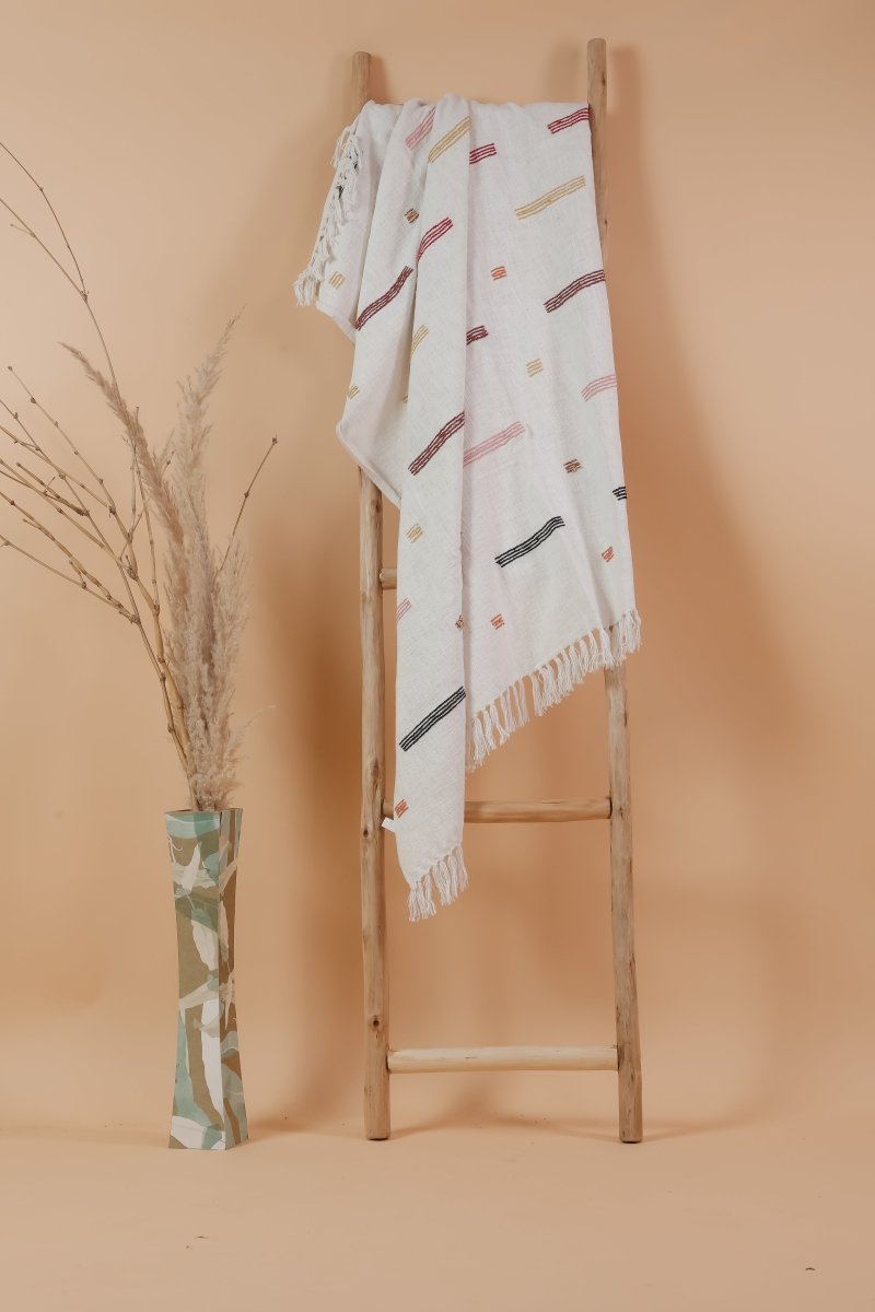 NIYARNA - Soft Tufted Throw Blanket