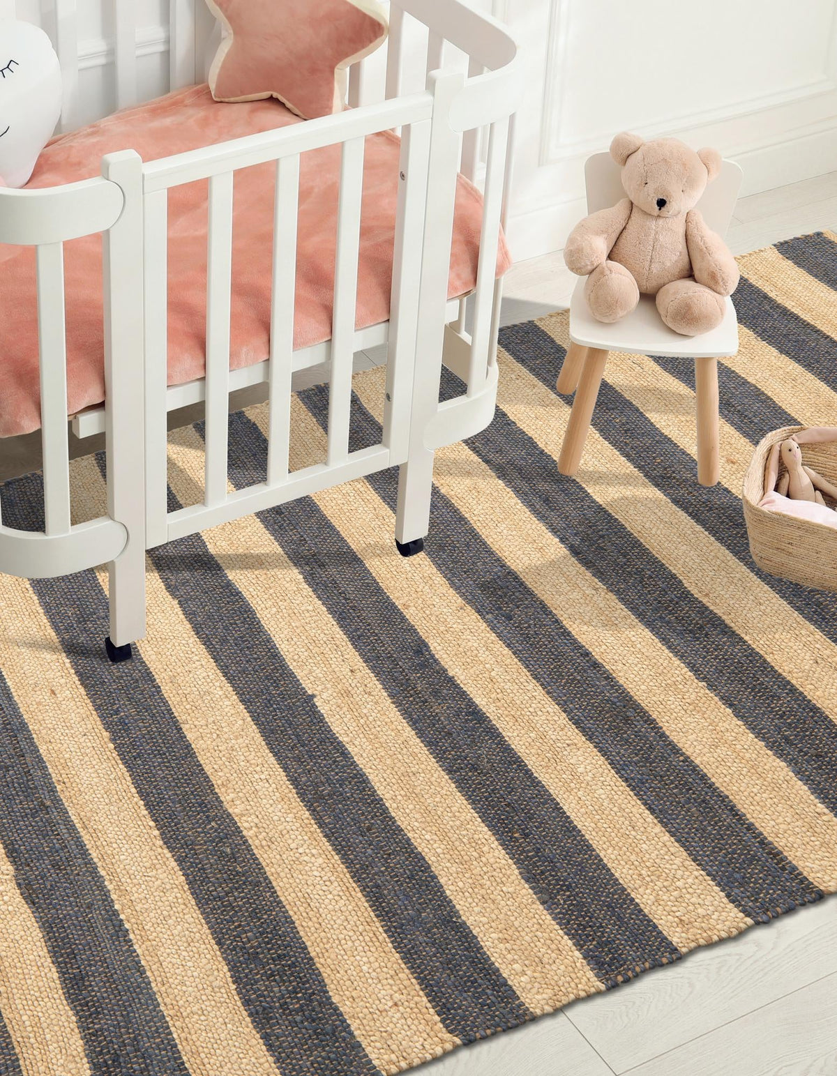RR-COLOR|Ivory and Navy Blue