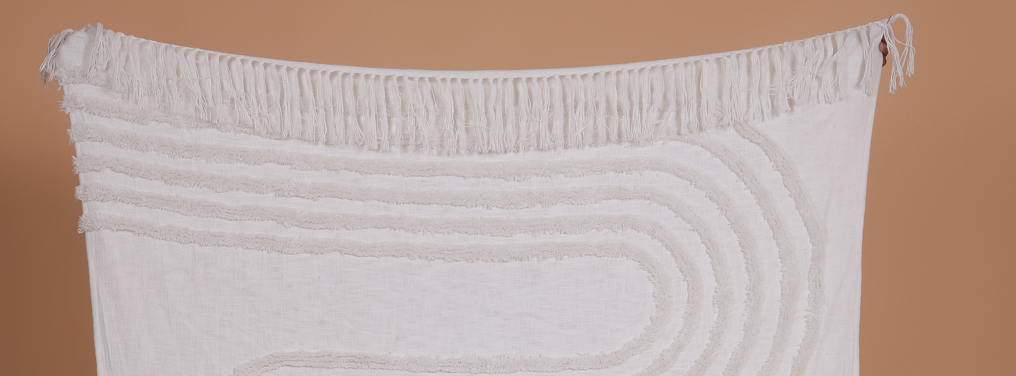 ZOHRA - Modern Tufted Throw