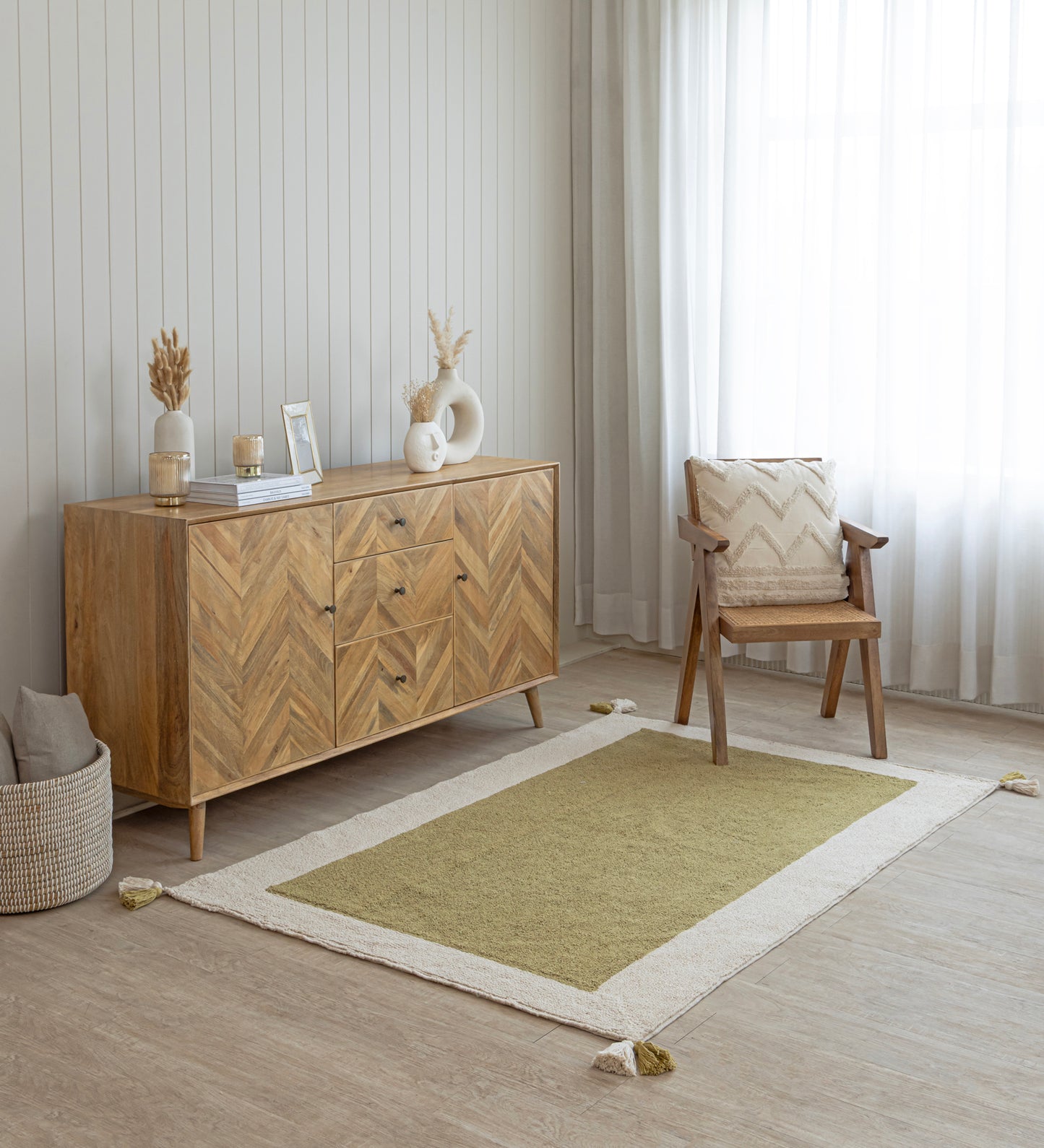 Sage Border Hand Tufted Rug
