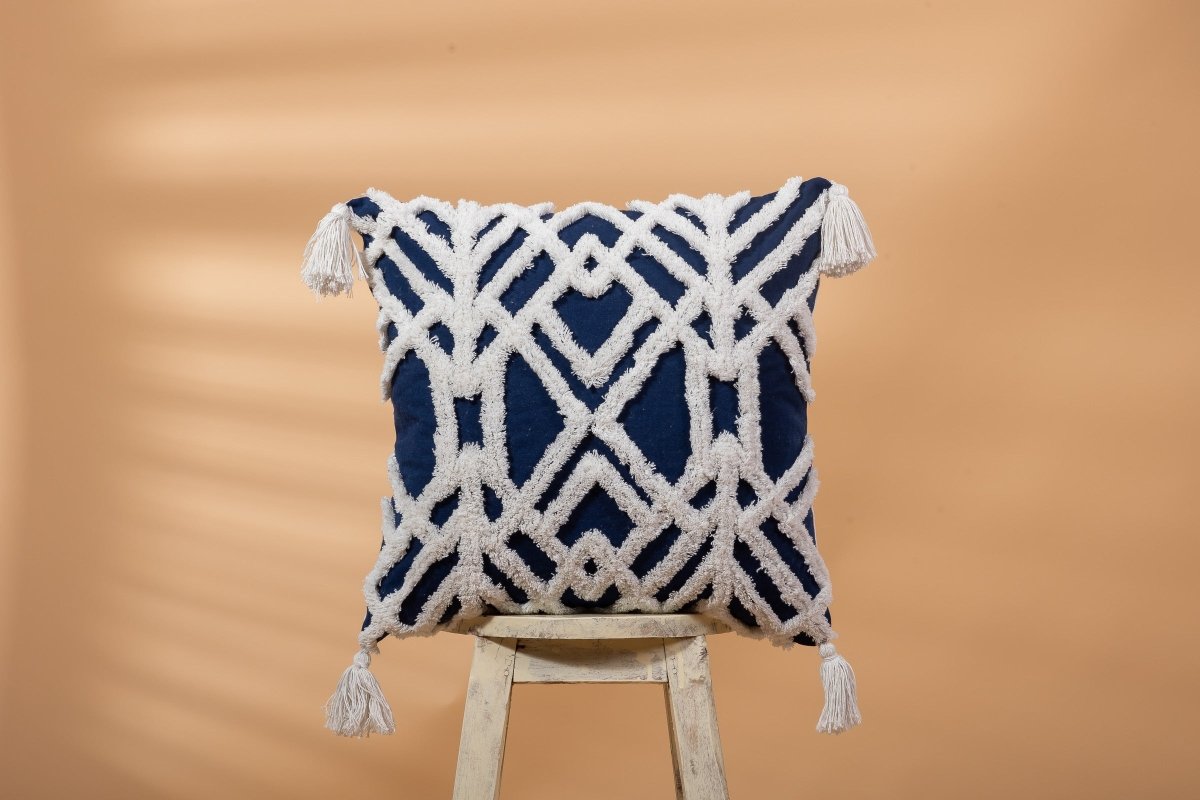 BISTHORTA - Designer Tufted Pillow Cover