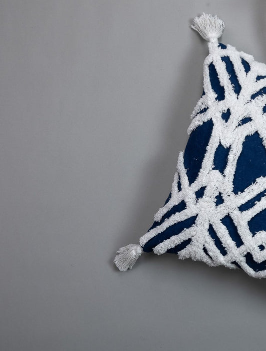 Bisthorta pillow cover - styled room view