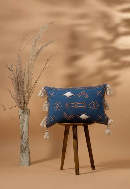 Blue pillow cover - detail view