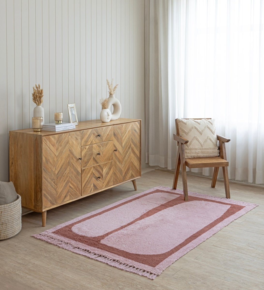 Blush Arch Tufted rug - side view