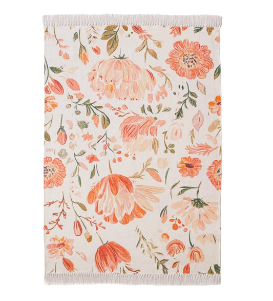 Blush Meadow Floral rug - texture close-up