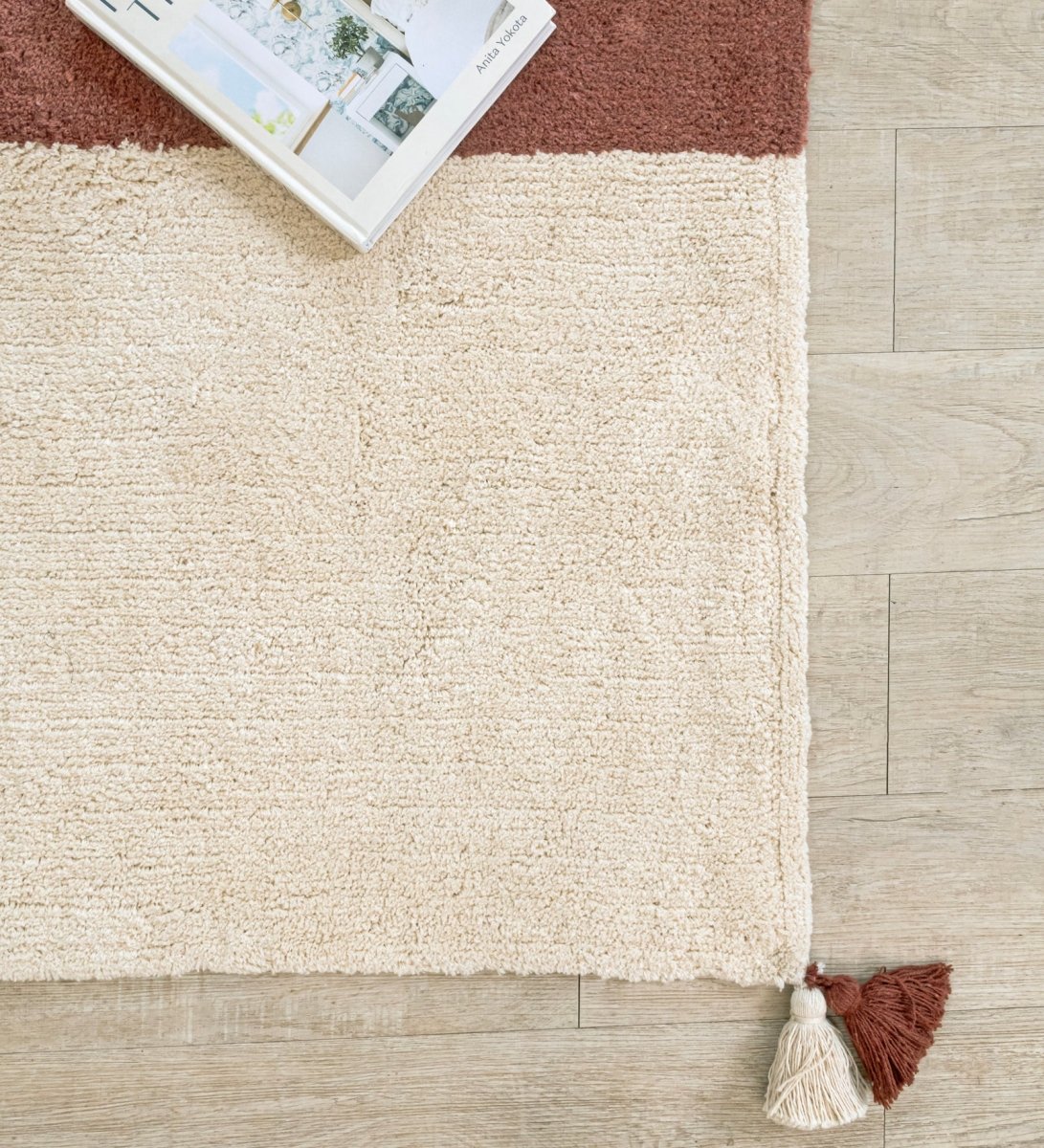 Coastal Stripe Hand Tufted rug - side view