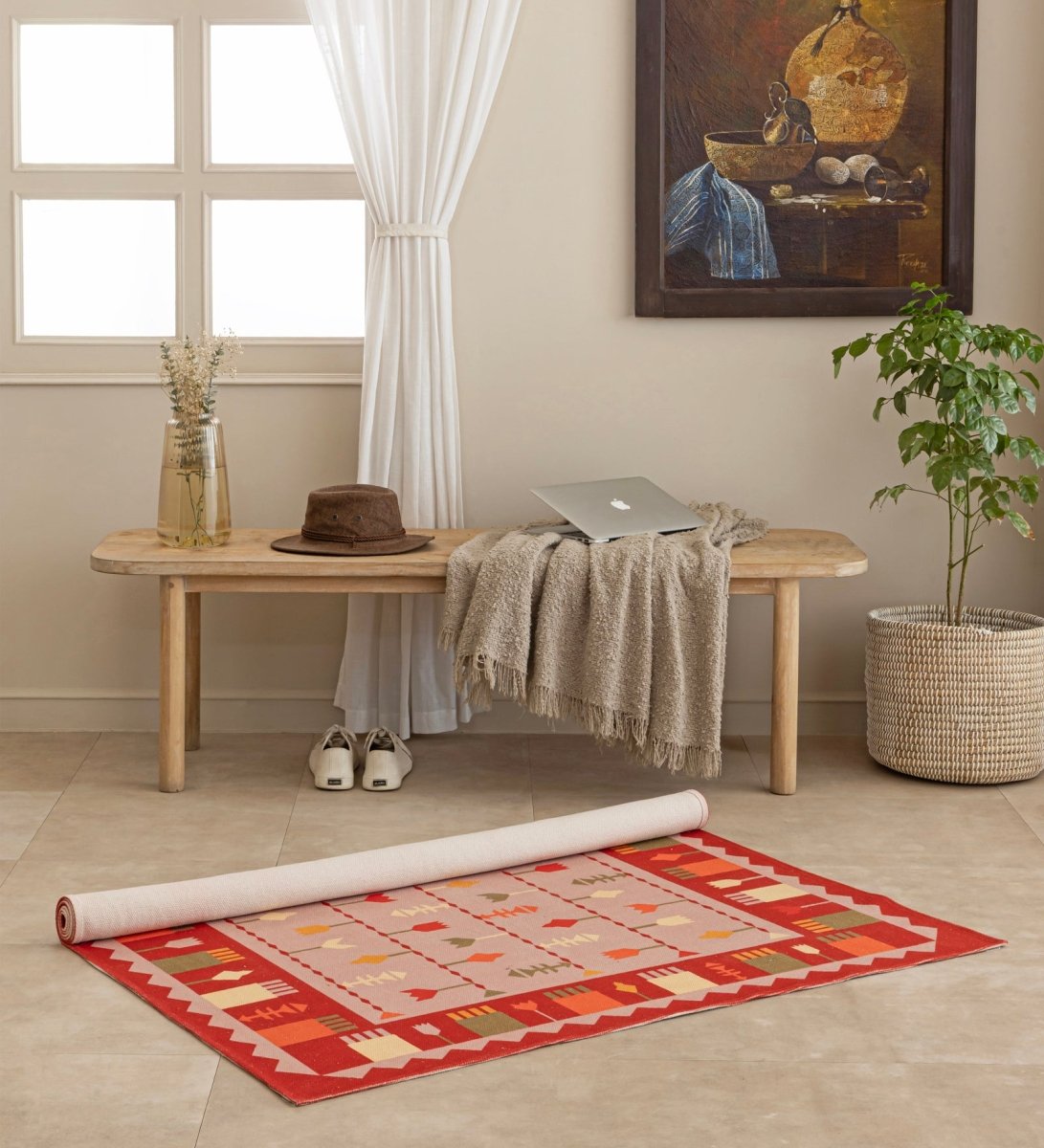 Coral Nomad Arrow rug - side view