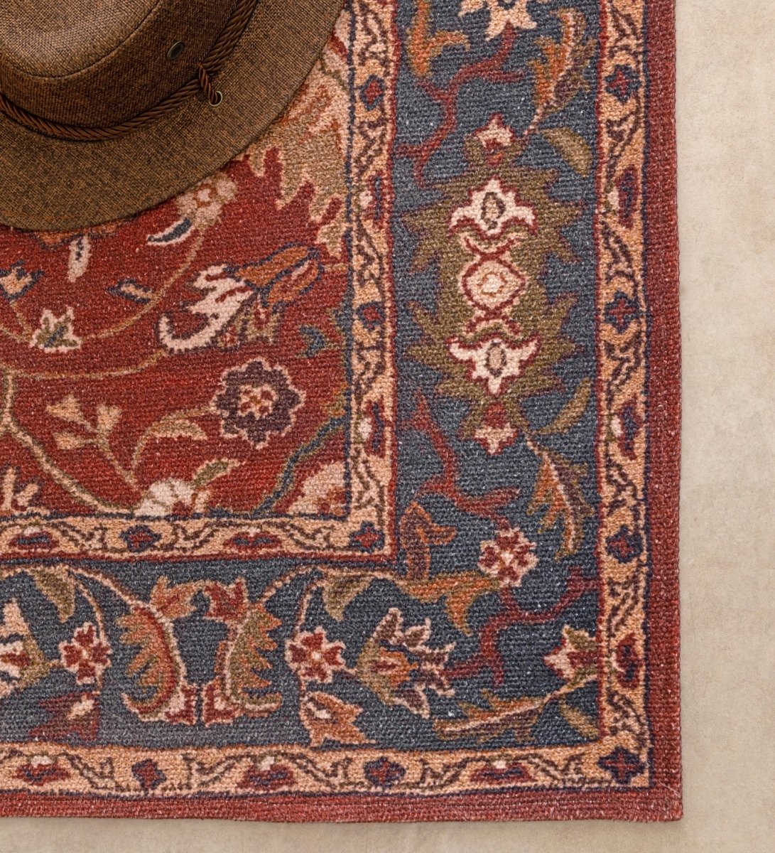 Crimson Estate Heritage handcrafted cotton area rug - main product view