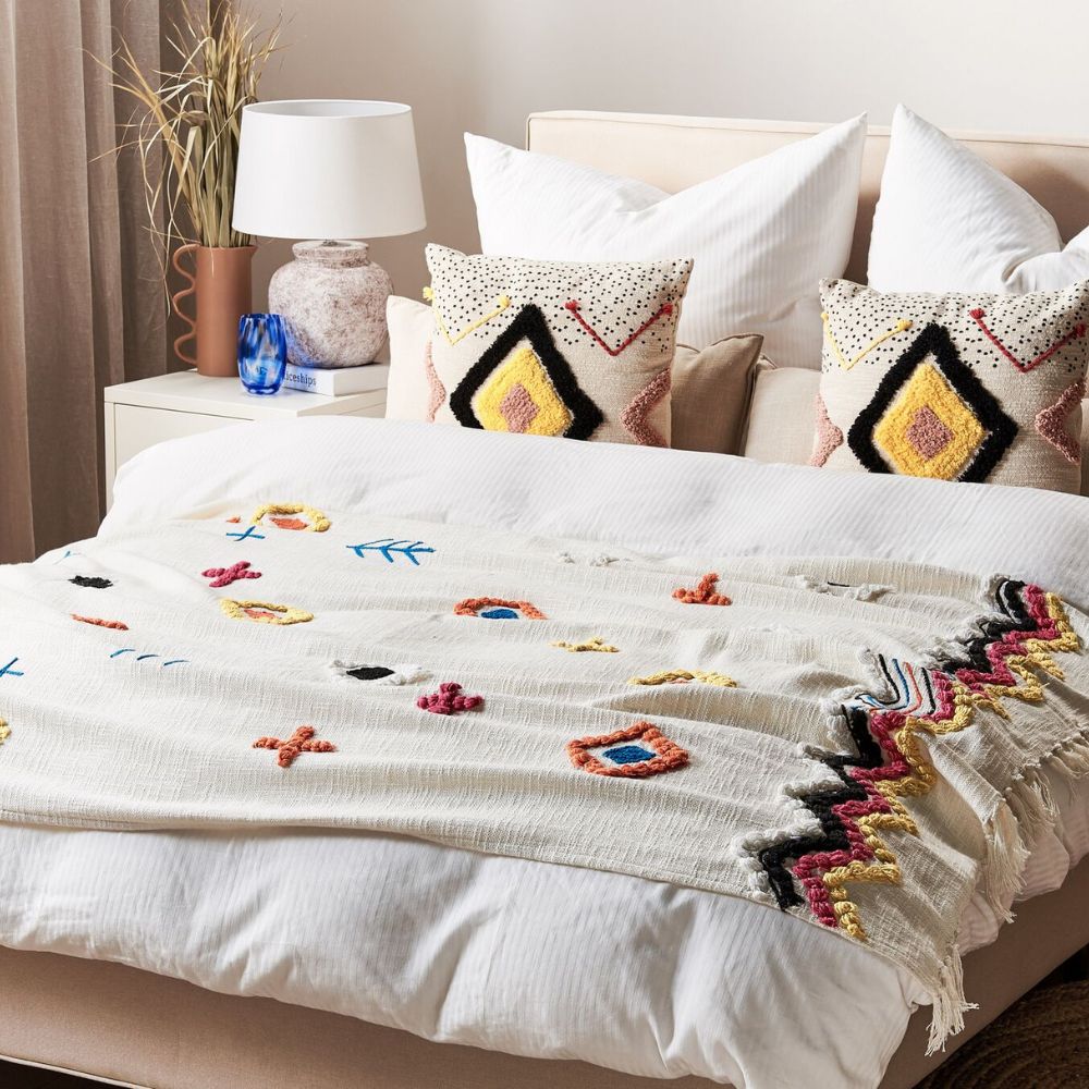 DAULET - Cotton Embroidery Throw