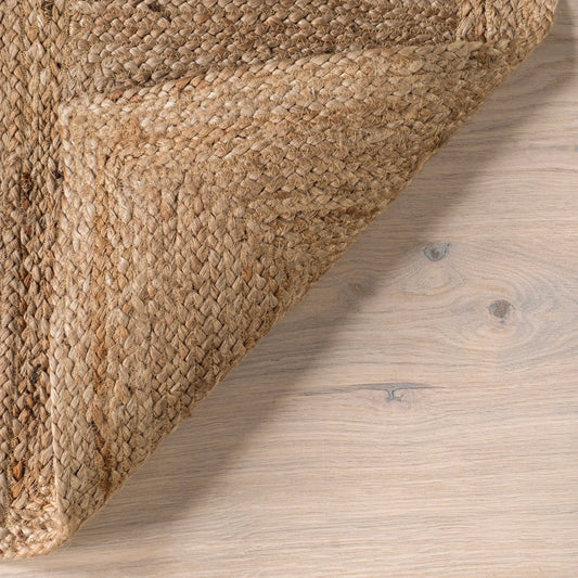 Fauda rug - side view