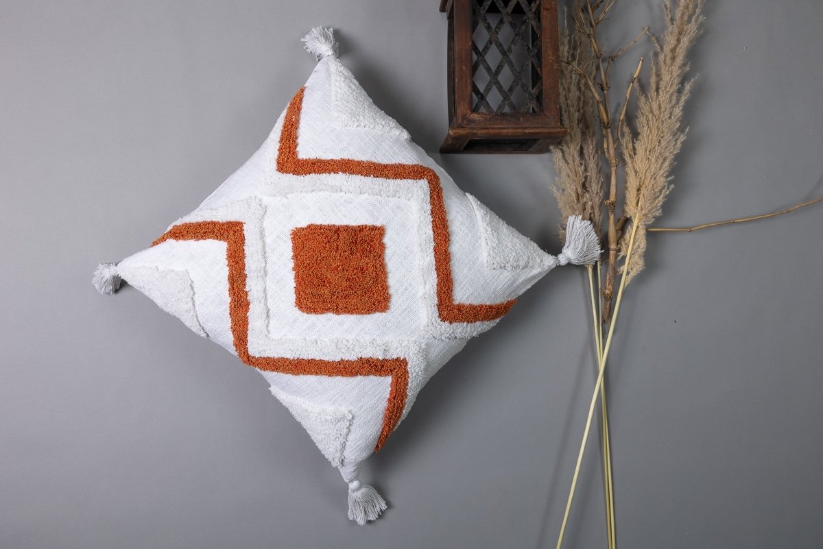 FUSSEL   - Tufted Decorative Pillow Cover