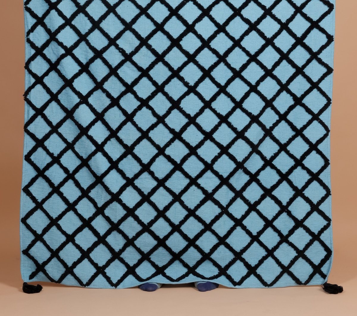 HAIFA - Soft Tufted Throw Blanket