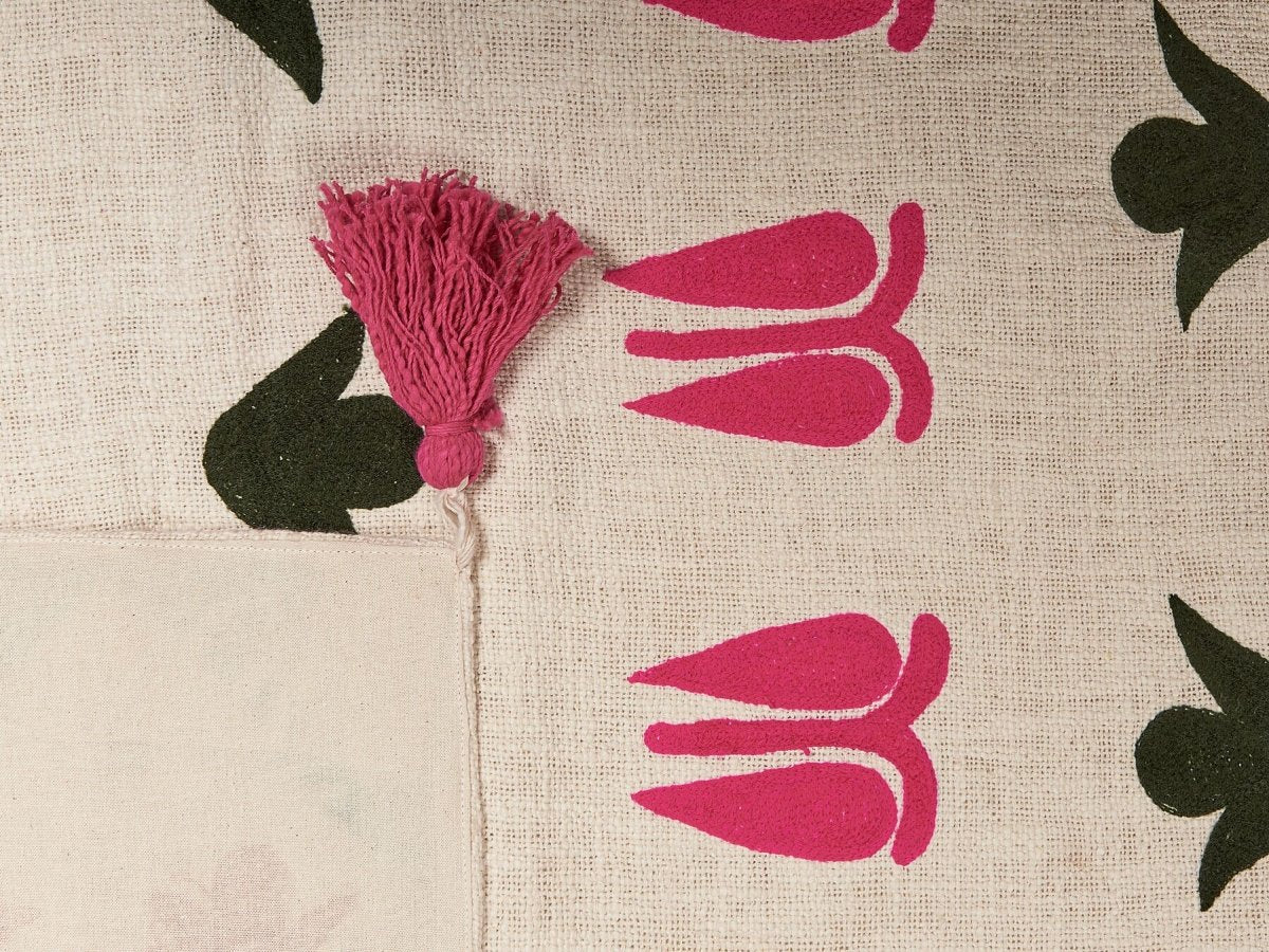 ILEN - Decorative Embroidery Throw Blanket