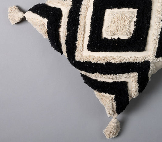 Indira pillow cover - detail view