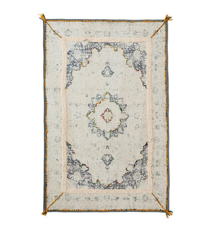 Ivory Vintage Medallion rug - alternate angle