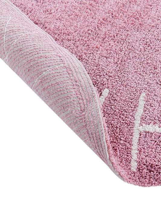 Konur rug - styled room view