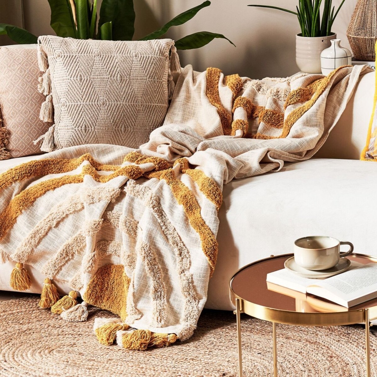LABYAR - Modern Tufted Throw