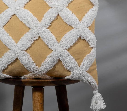 Loloi pillow cover - detail view