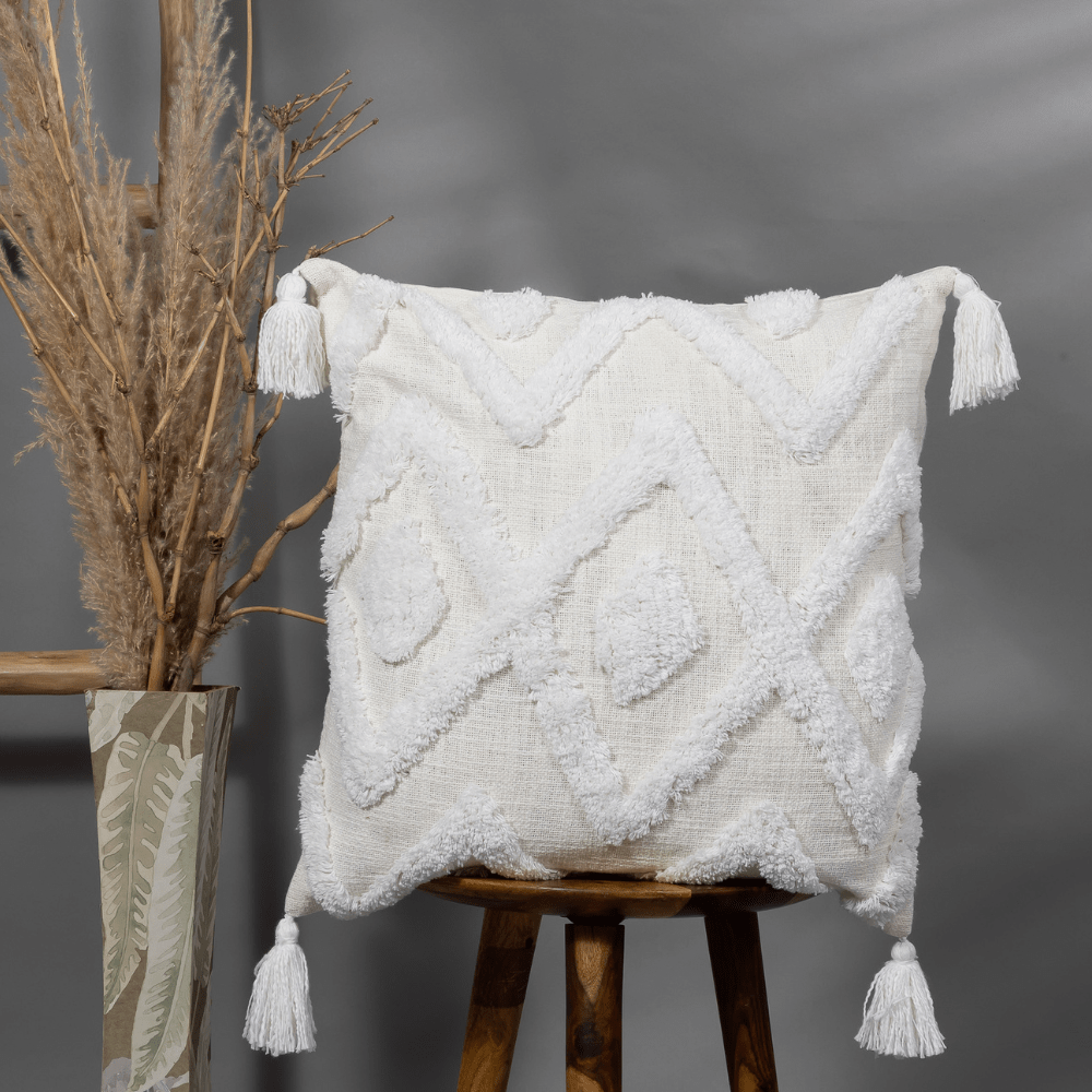 LUDISIA  -  Plush Tufted Pillow Cover