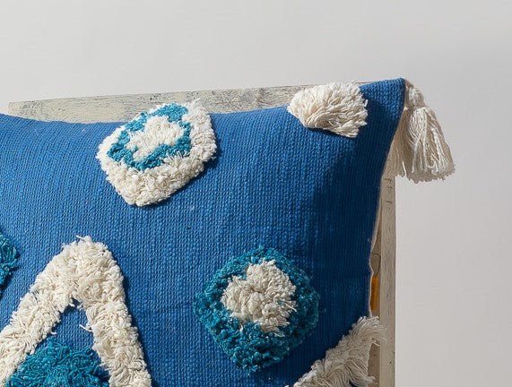 LUPINUS - Modern Soft Tufted Pillow Cover