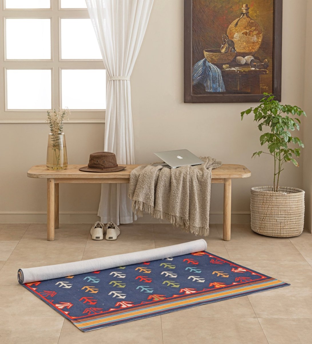 Midnight Nomad Arrow rug - side view