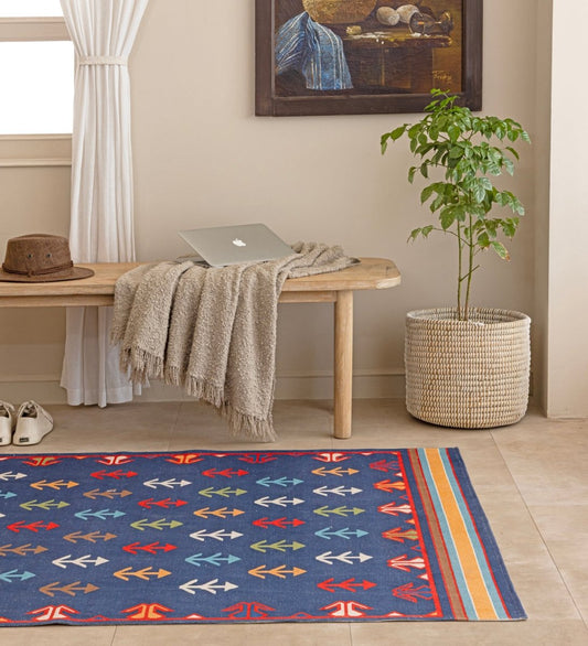 Midnight Nomad Arrow rug - alternate angle