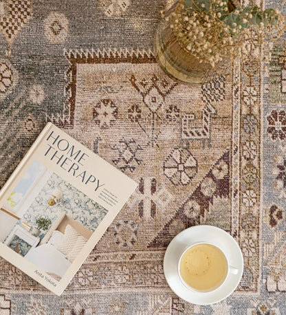 Mist Blue Heritage Medallion rug - texture close-up