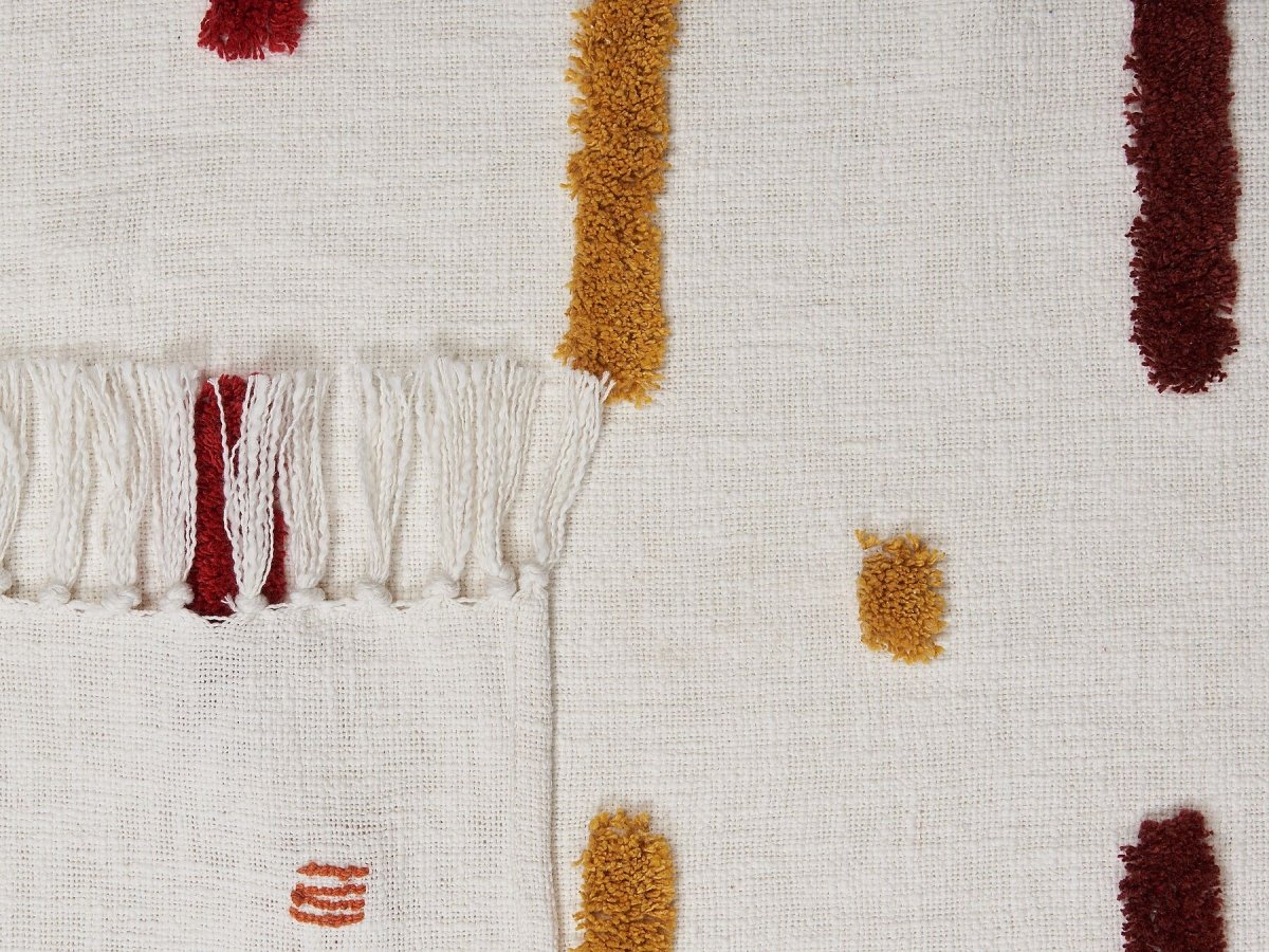 NIYARNA - Soft Tufted Throw Blanket