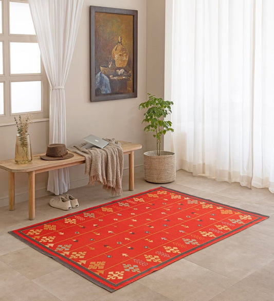 Red Oasis Tribal rug - back view