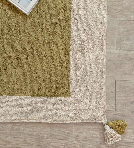 Sage Border Hand Tufted rug - side view