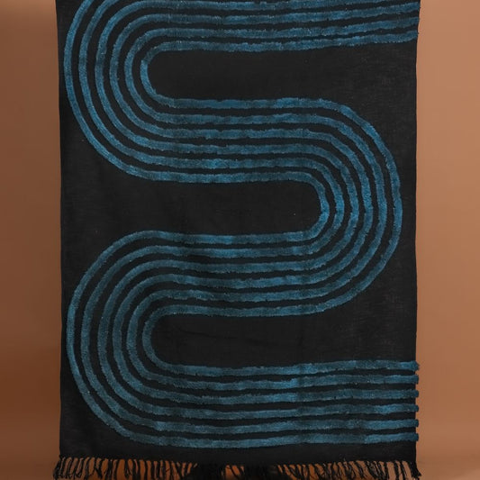 SERRA - Modern Tufted Throw