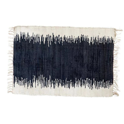 Sinjuwi hand-woven cotton area rug - main product view