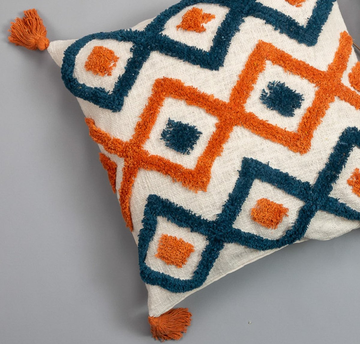 SIREN    - Artisan Tufted Pillow Cover