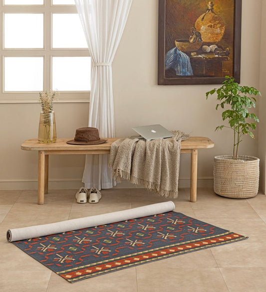 Slate Nomad Geometric rug - side view