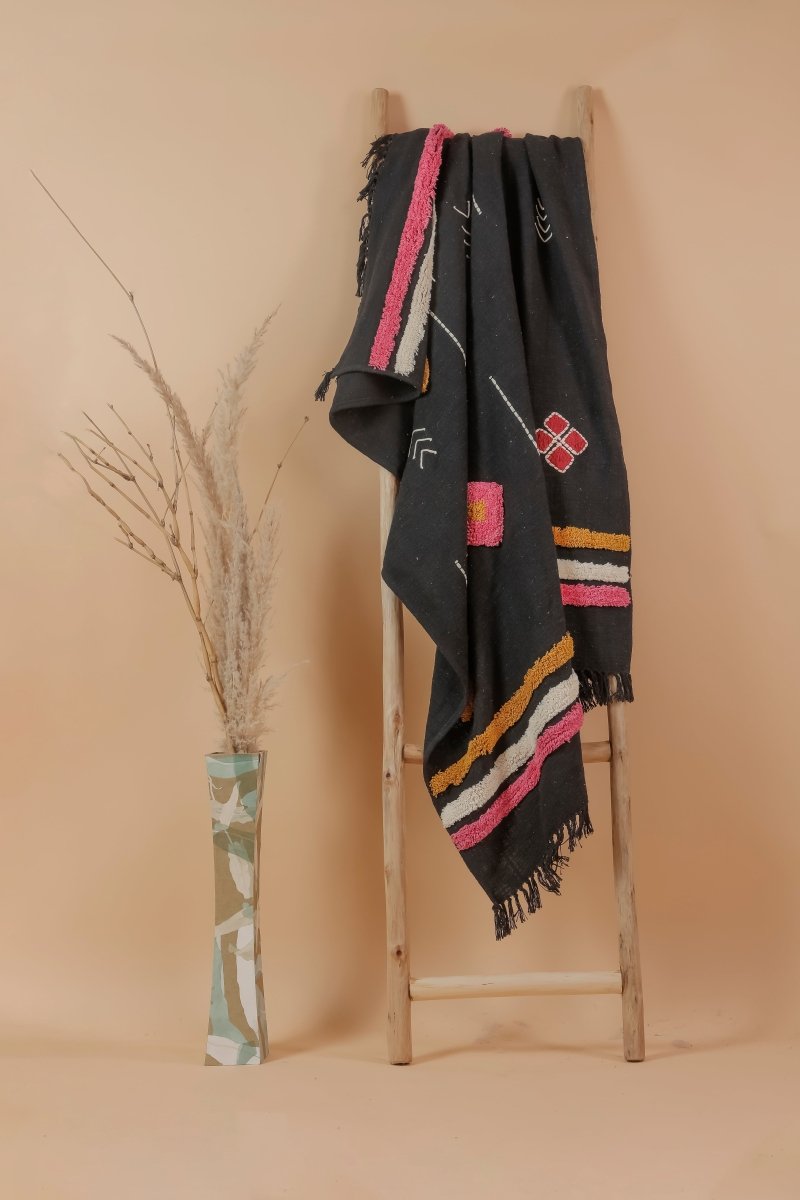 SUNWAL - Decorative Embroidery Throw Blanket