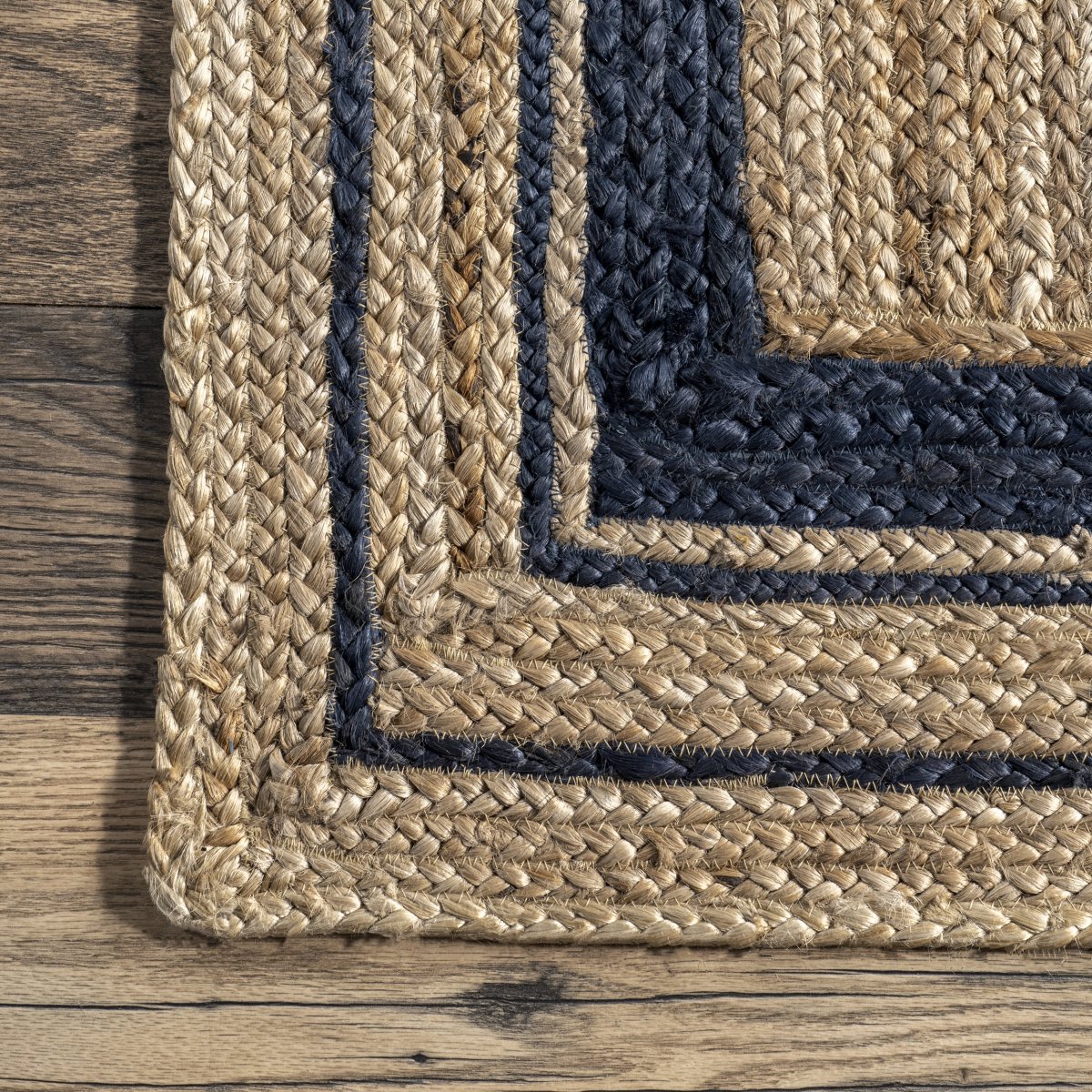 TORA BORDER BRAIDED RUG