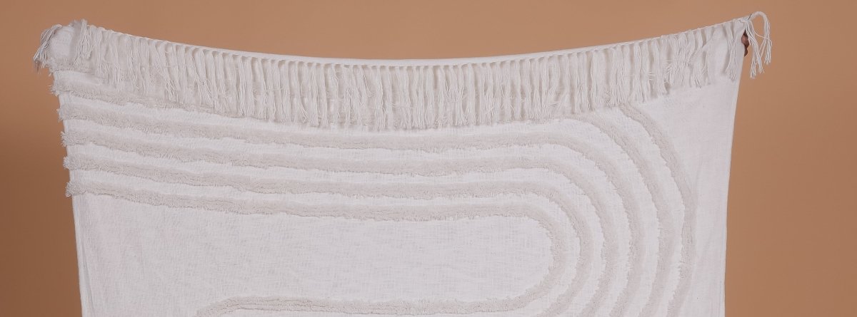 ZOHRA - Modern Tufted Throw
