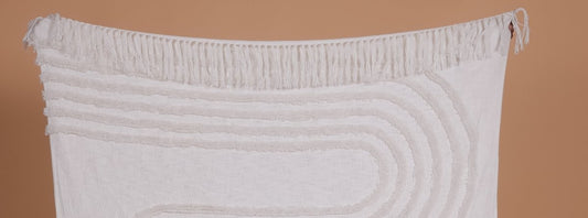 Zohra throw - detail view
